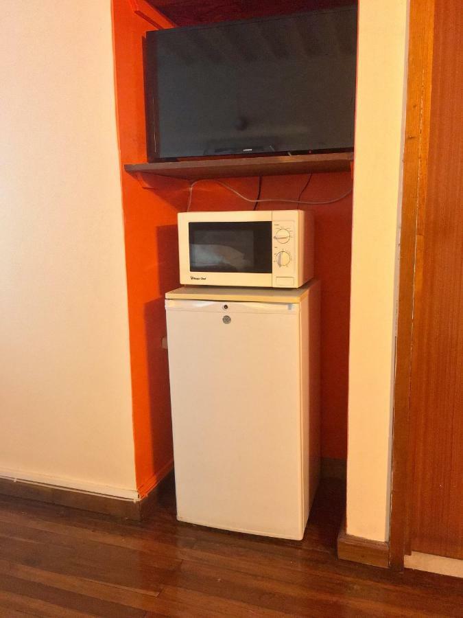 Monique'S Guest House Maraval エクステリア 写真